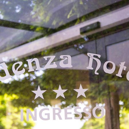 Hotel Fidenza Luaran gambar