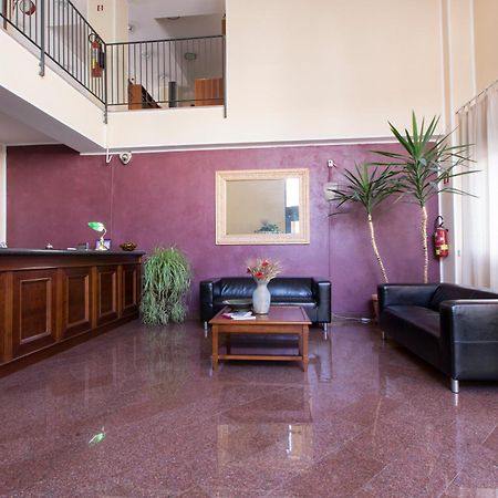 Hotel Fidenza Luaran gambar