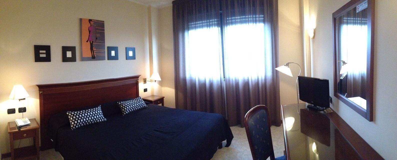 Hotel Fidenza Luaran gambar