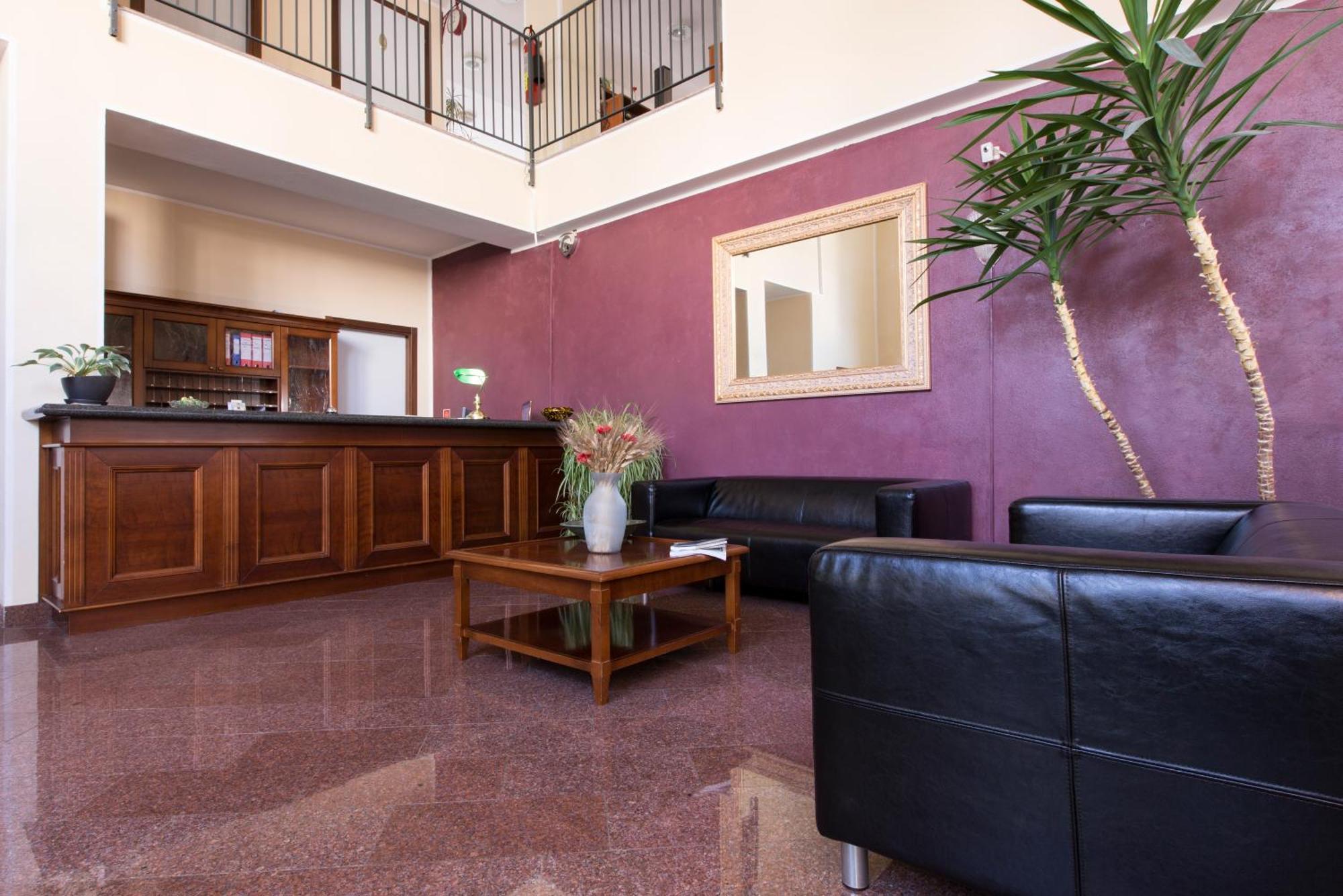 Hotel Fidenza Luaran gambar