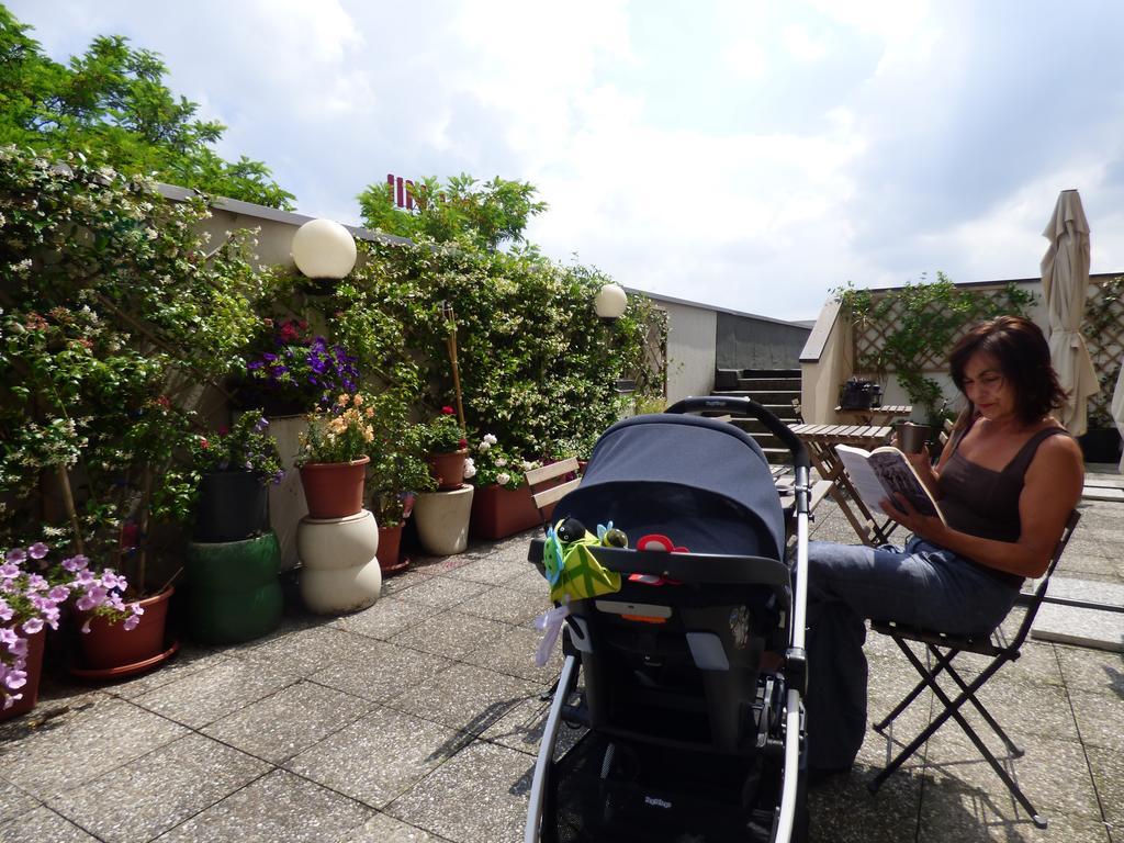 Hotel Fidenza Luaran gambar